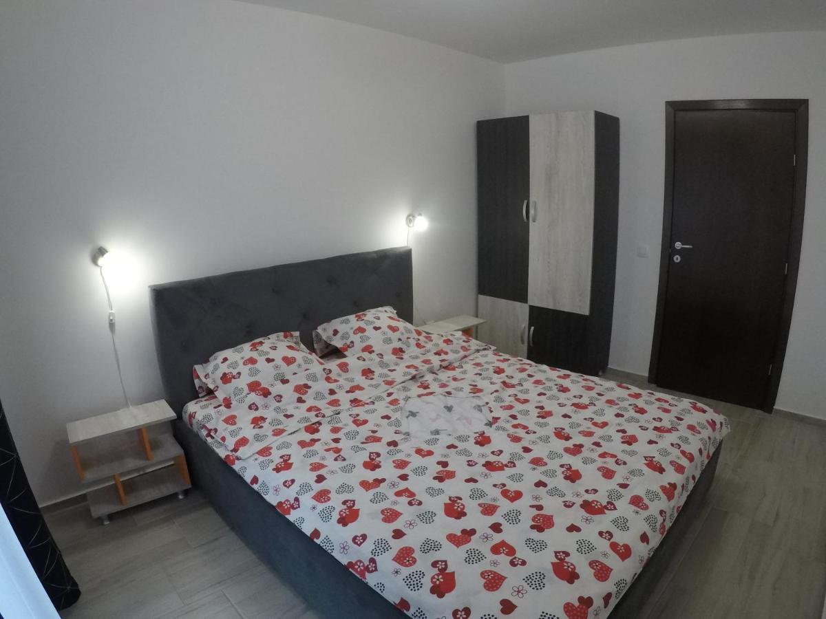 Ama Apartament Cu Terasa 50 Mp & Parcare Daire Braşov Dış mekan fotoğraf