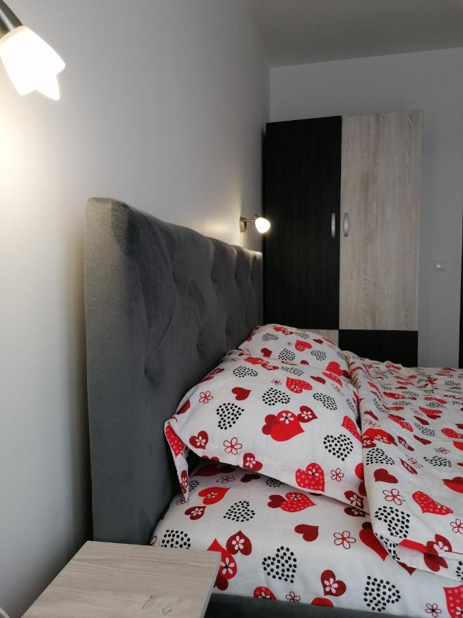 Ama Apartament Cu Terasa 50 Mp & Parcare Daire Braşov Dış mekan fotoğraf