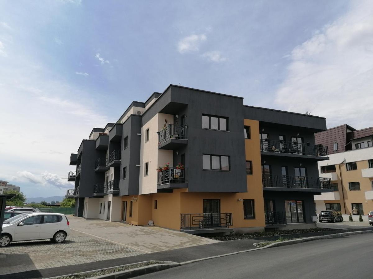 Ama Apartament Cu Terasa 50 Mp & Parcare Daire Braşov Dış mekan fotoğraf