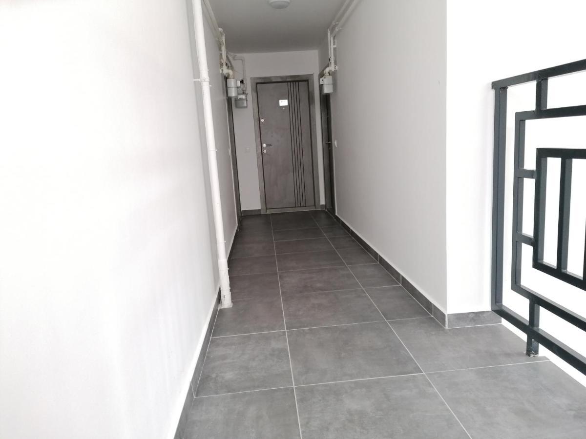 Ama Apartament Cu Terasa 50 Mp & Parcare Daire Braşov Dış mekan fotoğraf