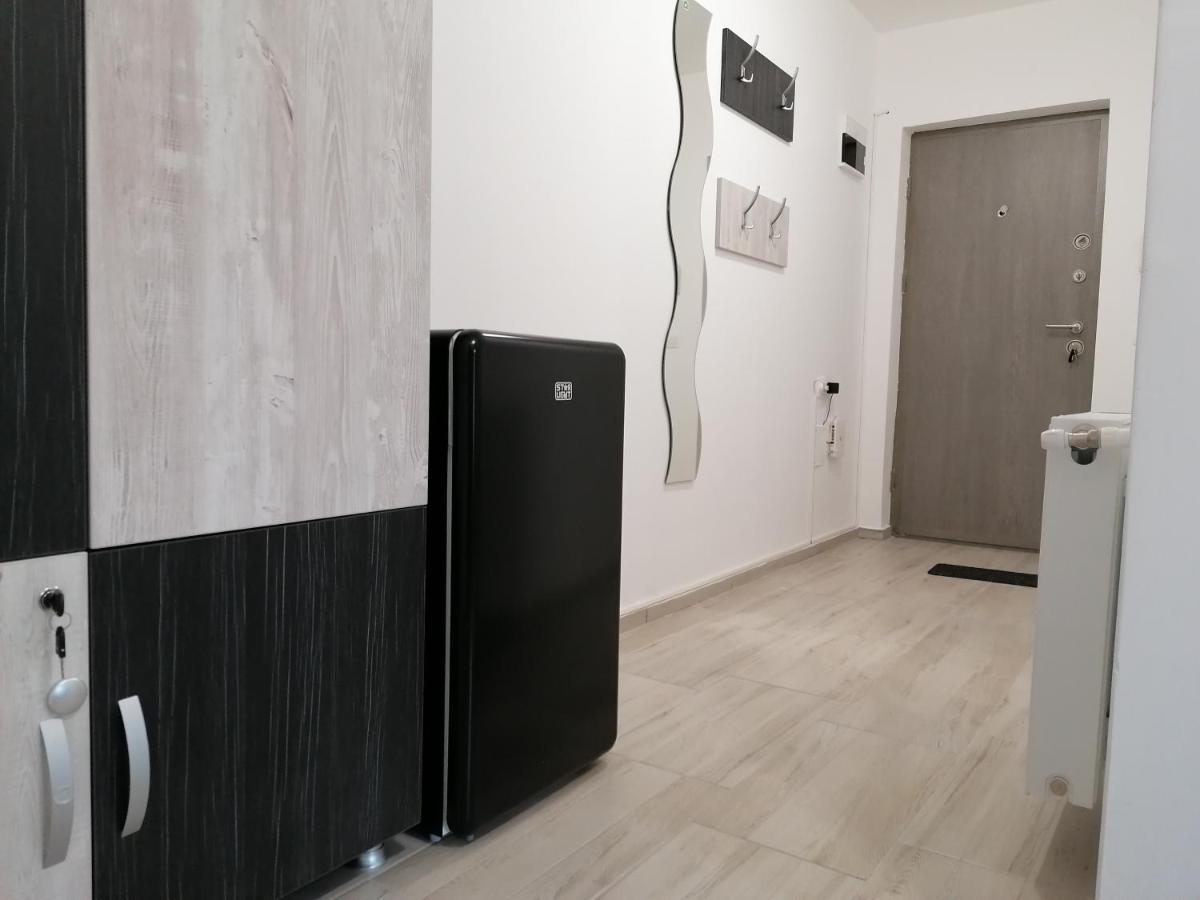 Ama Apartament Cu Terasa 50 Mp & Parcare Daire Braşov Dış mekan fotoğraf