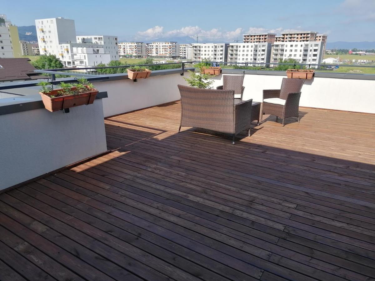 Ama Apartament Cu Terasa 50 Mp & Parcare Daire Braşov Dış mekan fotoğraf