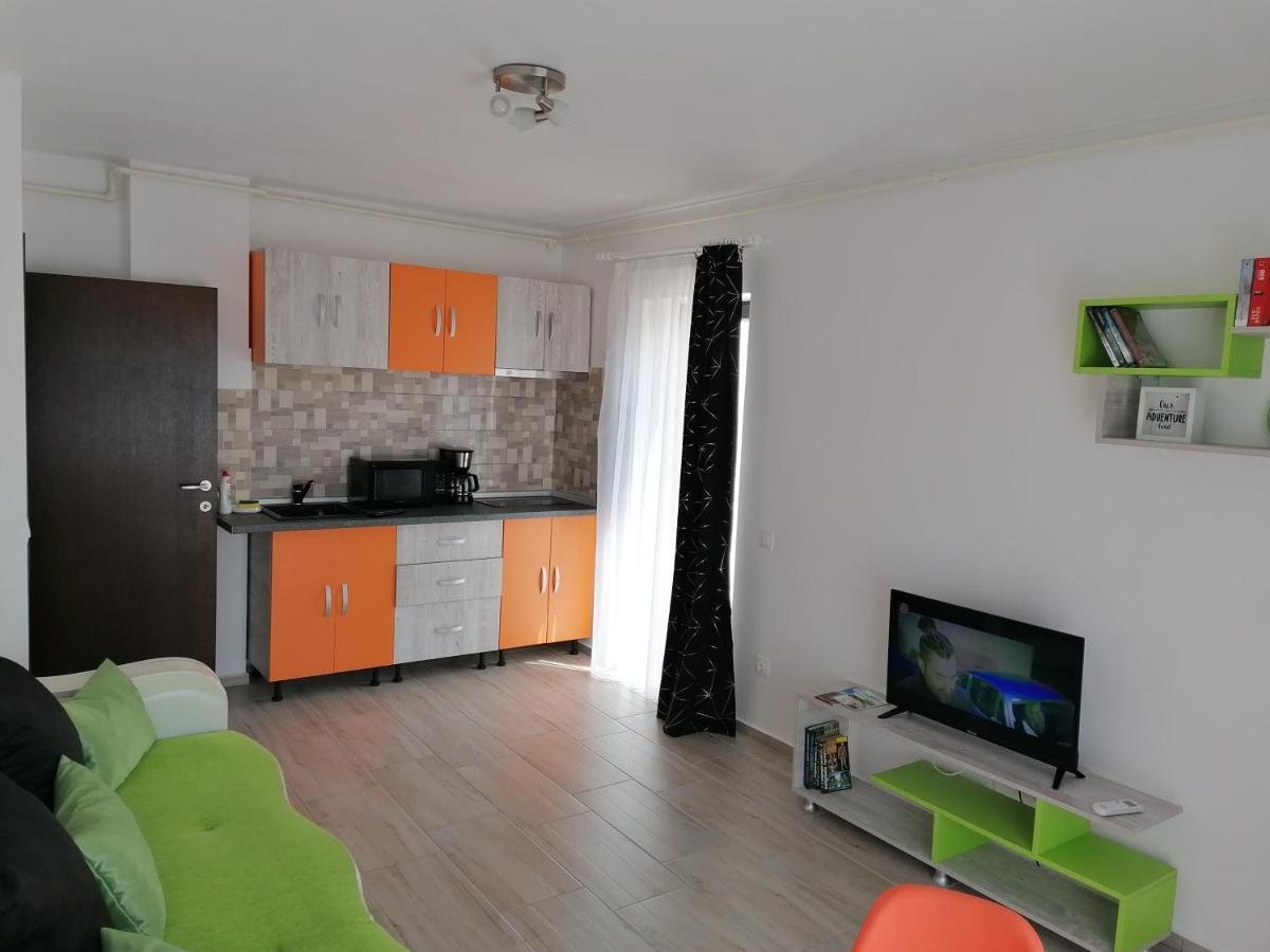 Ama Apartament Cu Terasa 50 Mp & Parcare Daire Braşov Dış mekan fotoğraf