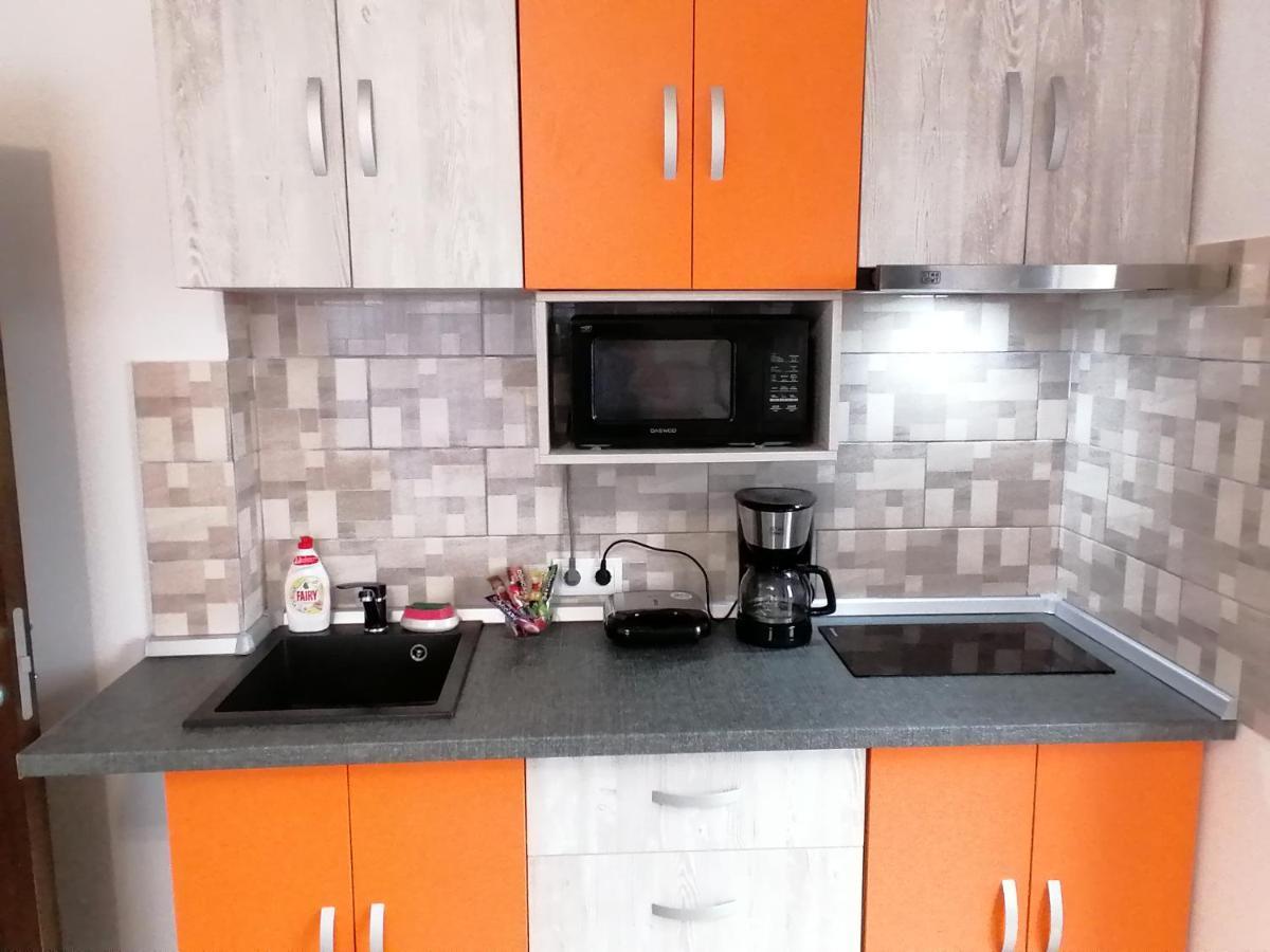 Ama Apartament Cu Terasa 50 Mp & Parcare Braşov Dış mekan fotoğraf
