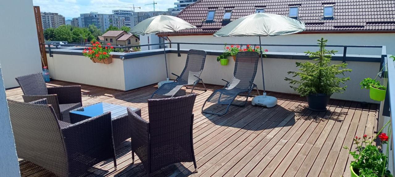 Ama Apartament Cu Terasa 50 Mp & Parcare Braşov Dış mekan fotoğraf
